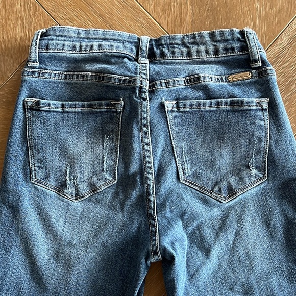 Kancan Capris - Picture 4 of 4